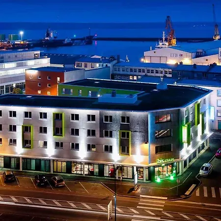 Ibis Styles Centre Port فندق 3*