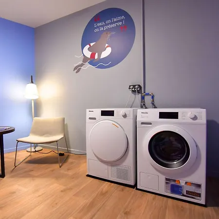 Ibis Styles Centre Port فندق 3*