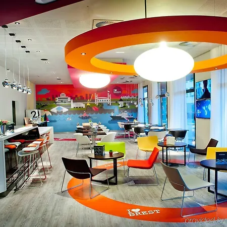 فندق Ibis Styles Centre Port 3*